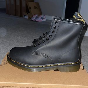 Dr. marten BOOTS (authentic) never worn